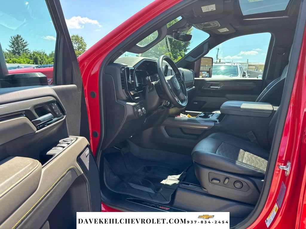 Used 2024 Chevrolet Silverado 2500 ZR2 w/ Technology Package AWD/4WD image 10