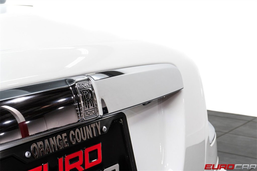 Used 2018 Rolls-Royce Dawn image 20
