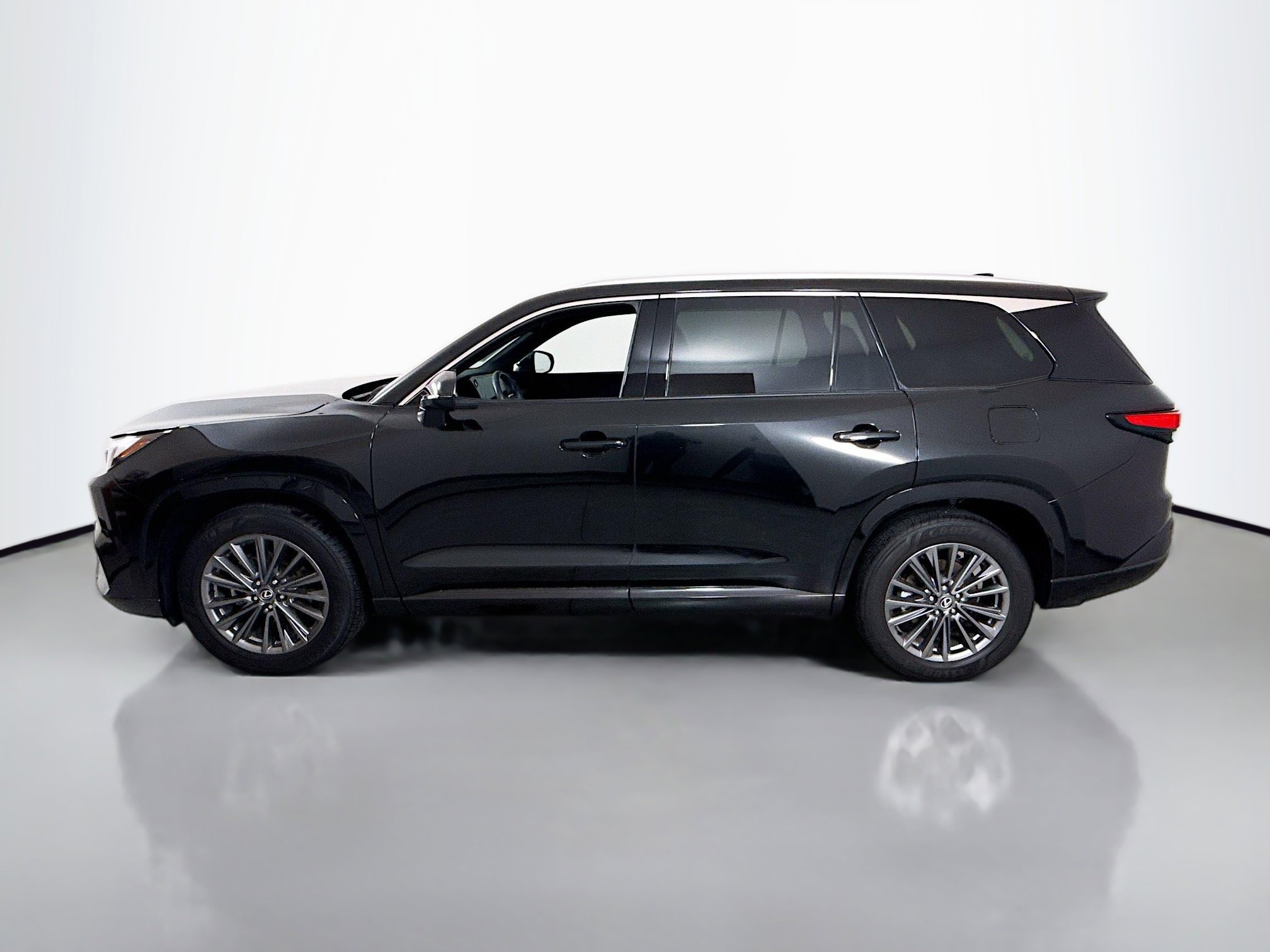 Used 2025 Lexus TX 350 AWD w/ Convenience Package image 4
