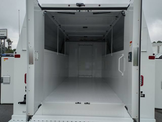 New 2025 GMC Savana 3500 w/ Power Convenience Package RWD image 21