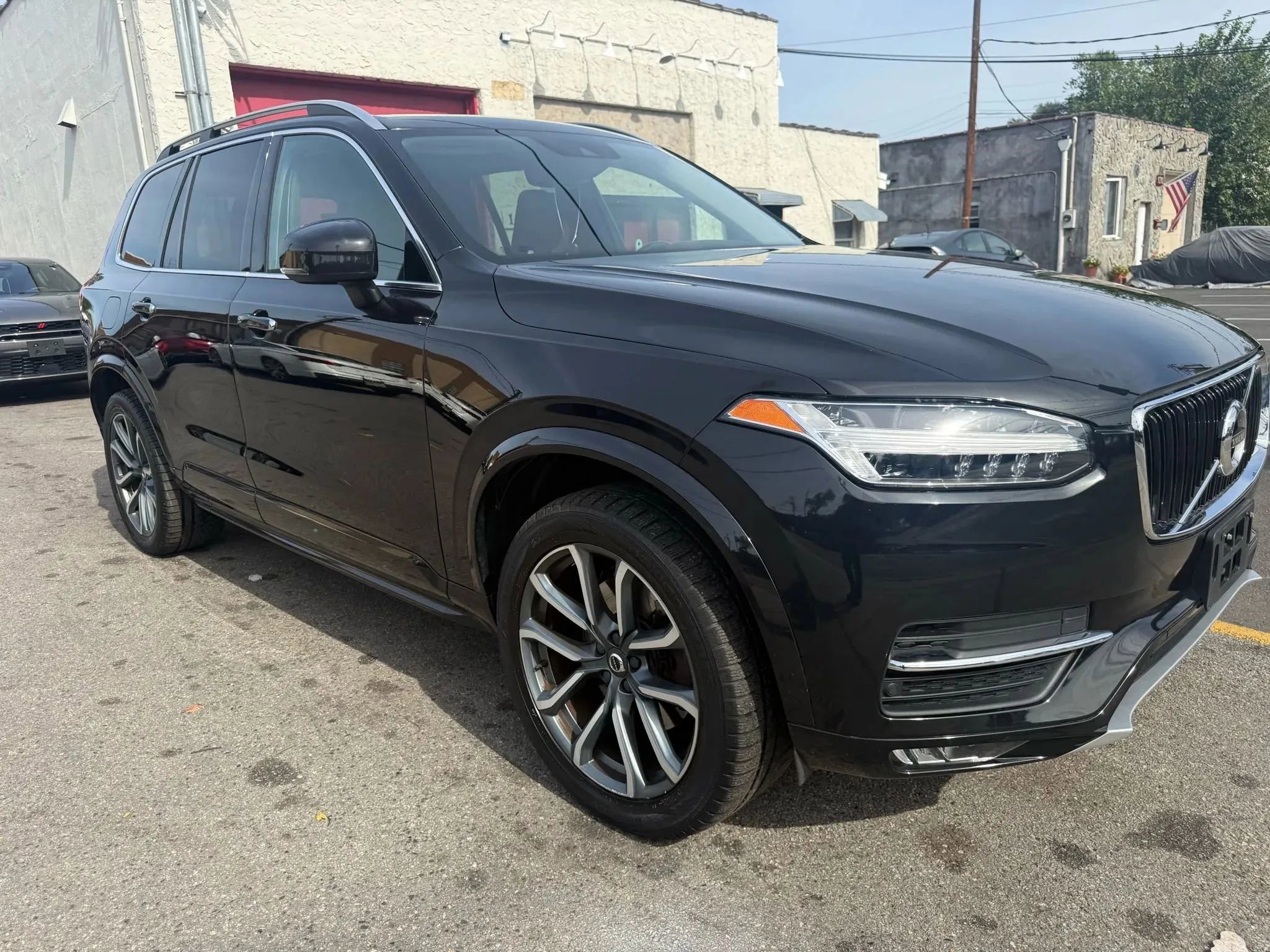 Used 2019 Volvo XC90 T6 Momentum w/ Protection Package Premier image 3