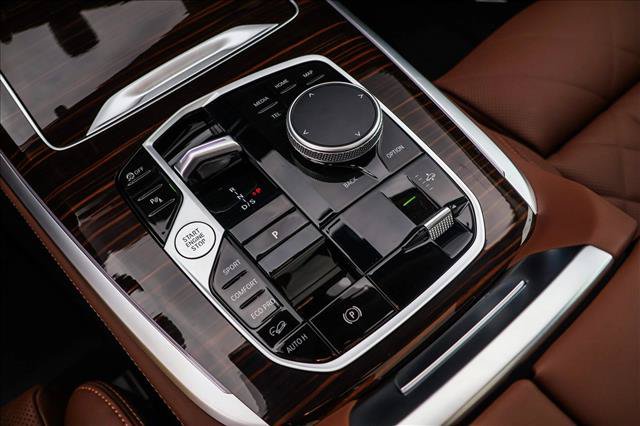 New 2027 BMW X7 xDrive40i AWD/4WD image 18