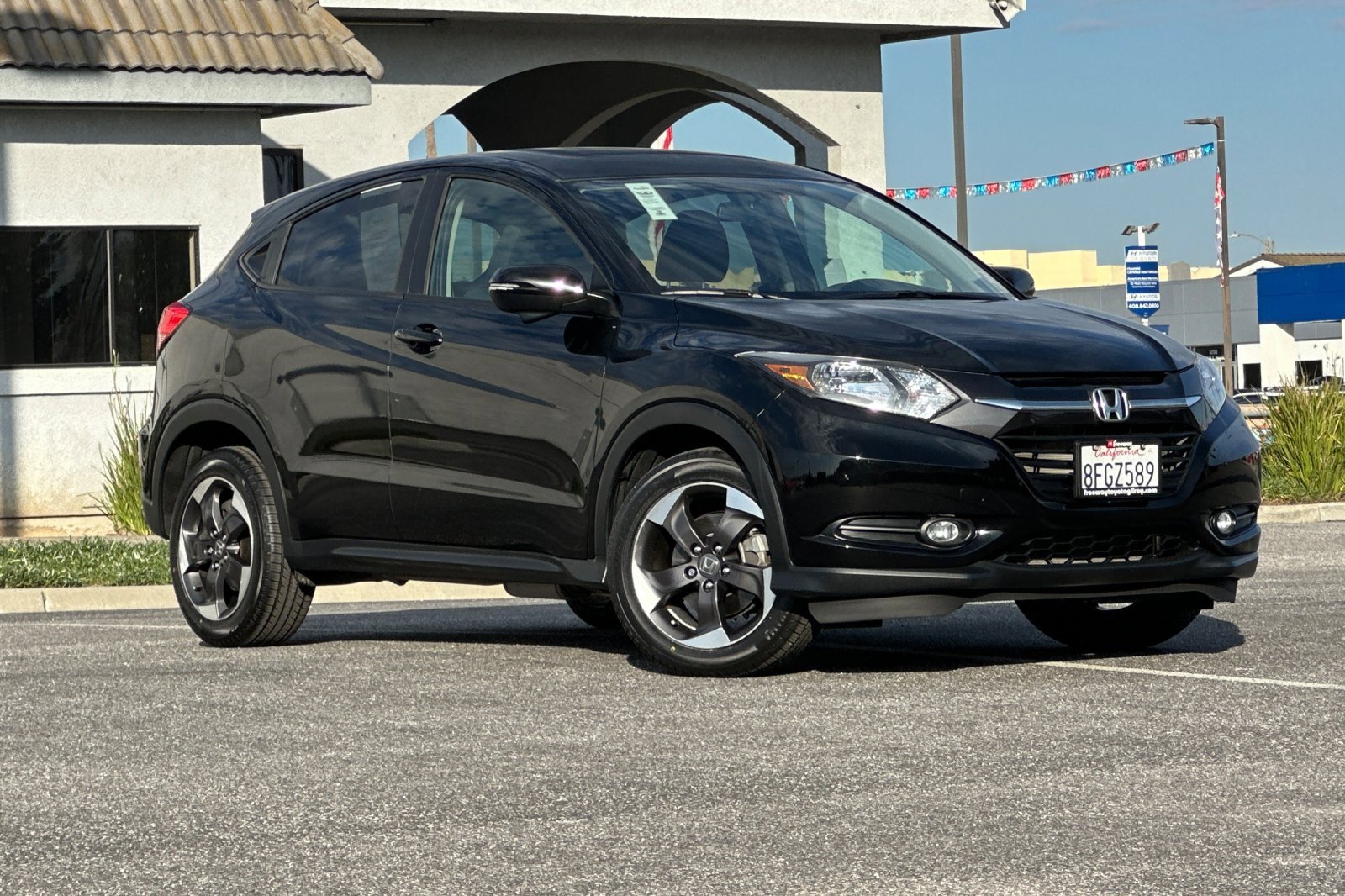 Used 2018 Honda HR-V EX image 2