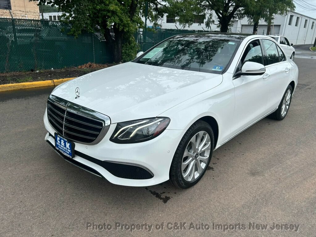 Used 2018 Mercedes-Benz E 300 4MATIC image 2