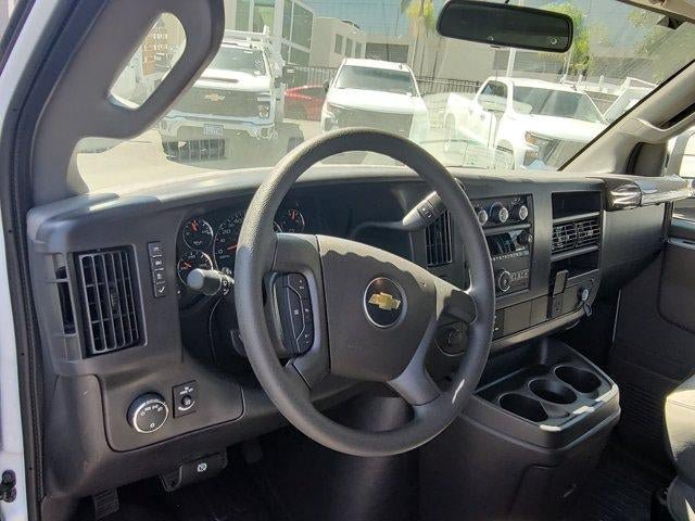 New 2026 Chevrolet Express 2500 Extended w/ Communications Package RWD image 10
