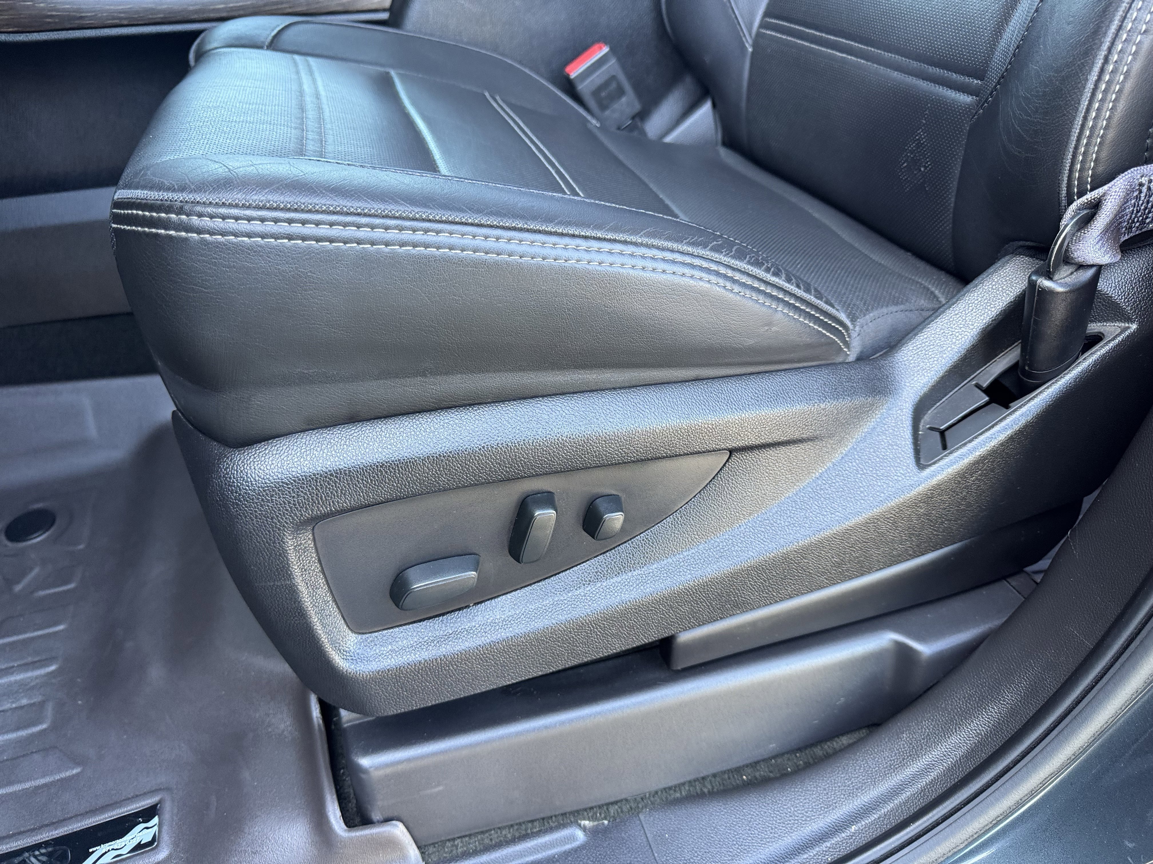 Used 2017 GMC Sierra 1500 Denali w/ Denali Ultimate Package AWD/4WD image 15