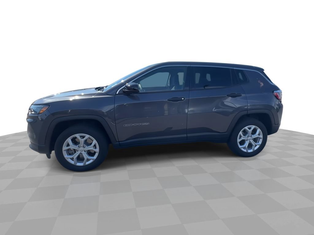 Used 2024 Jeep Compass Sport AWD/4WD image 4