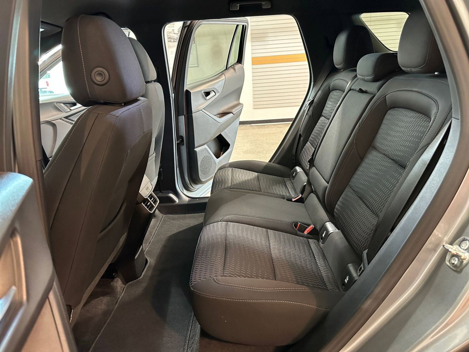 Used 2025 Chevrolet Equinox LT FWD image 25