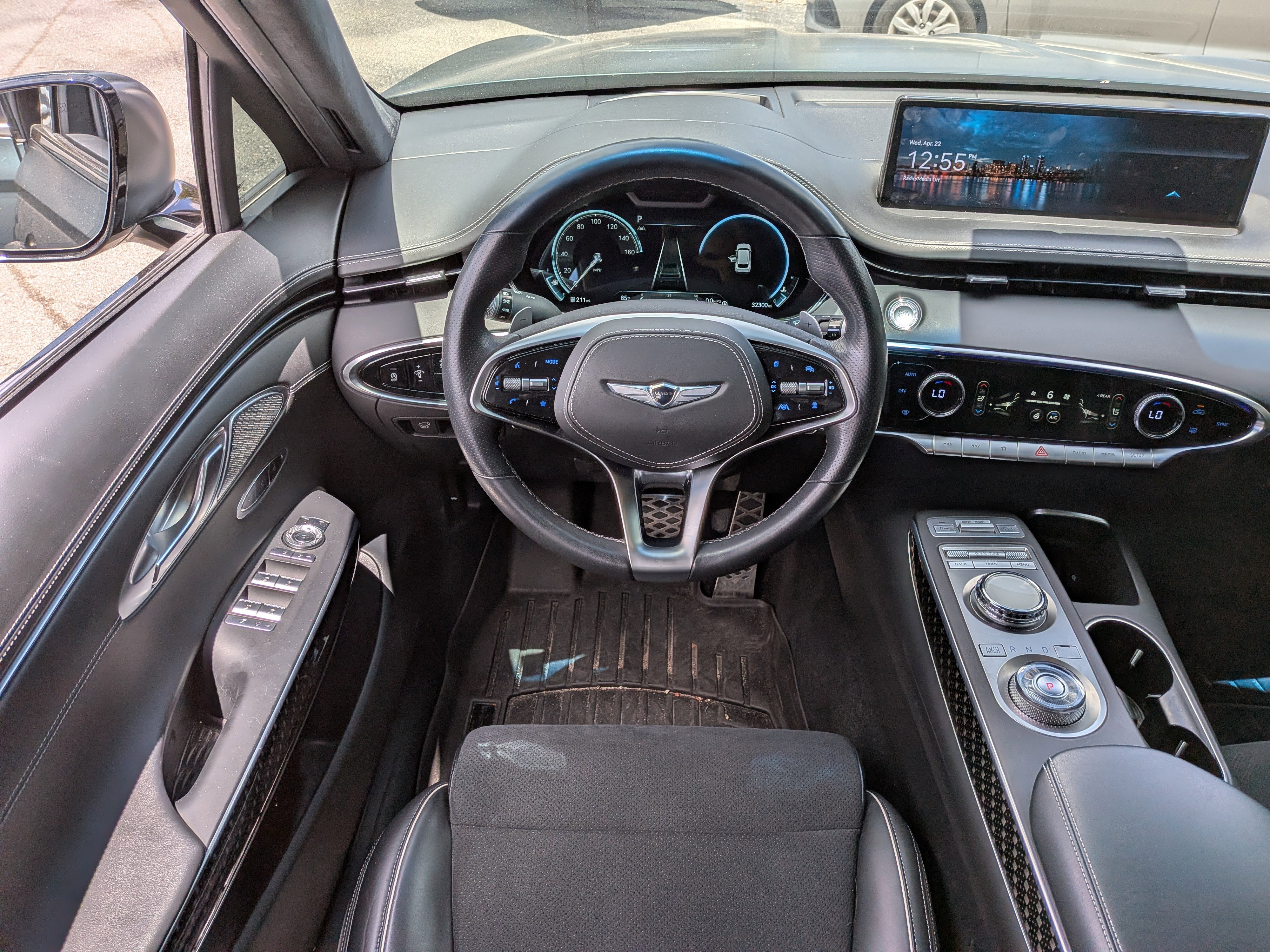 Used 2022 Genesis GV70 3.5T Sport w/ Sport Prestige Package image 19