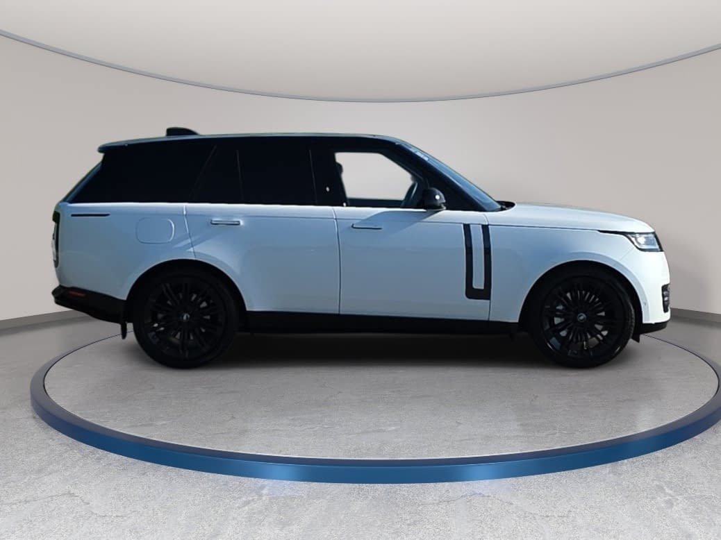 Used 2023 Land Rover Range Rover SE AWD/4WD image 4