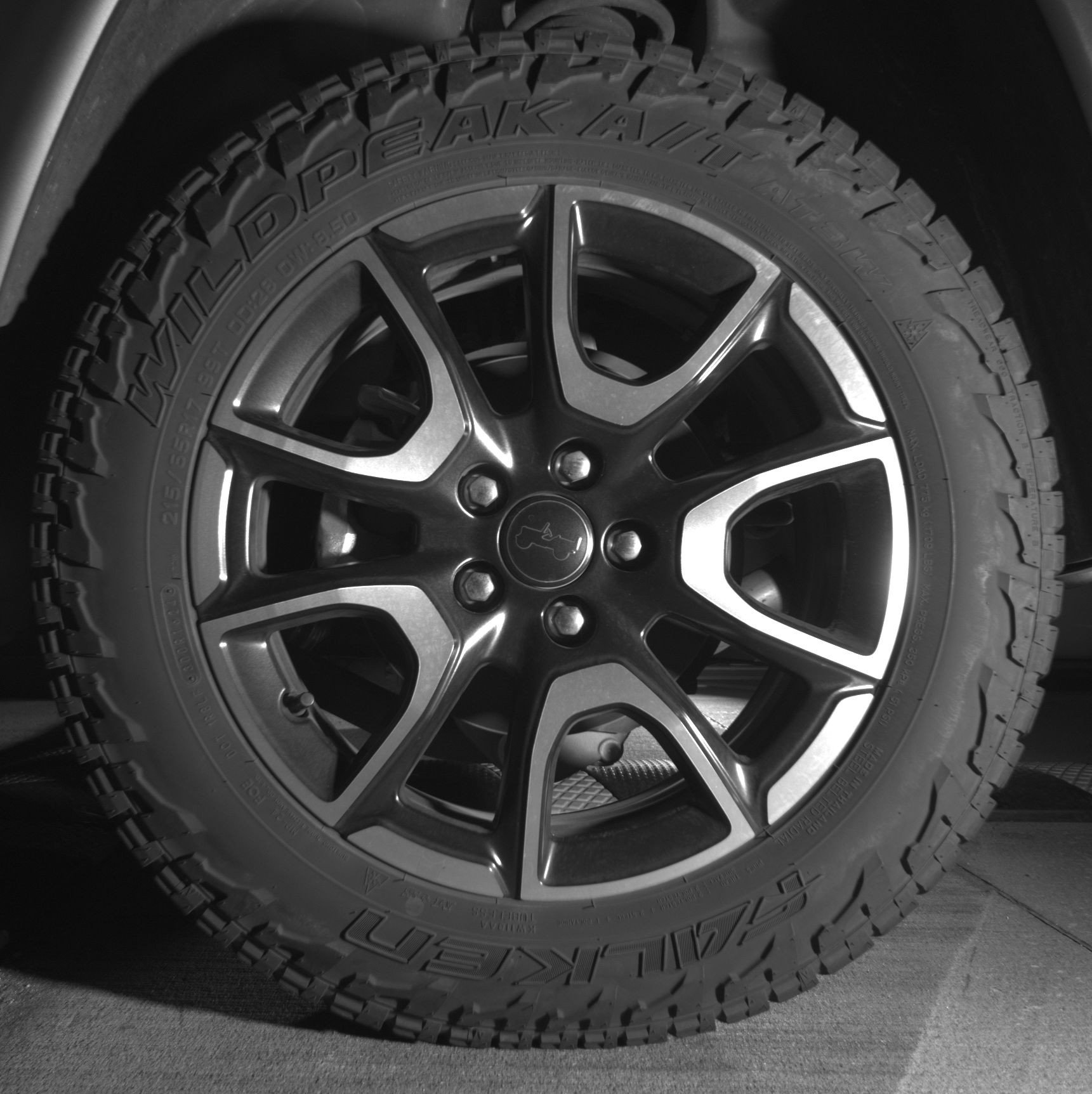 Used 2025 Jeep Compass Trailhawk image 14