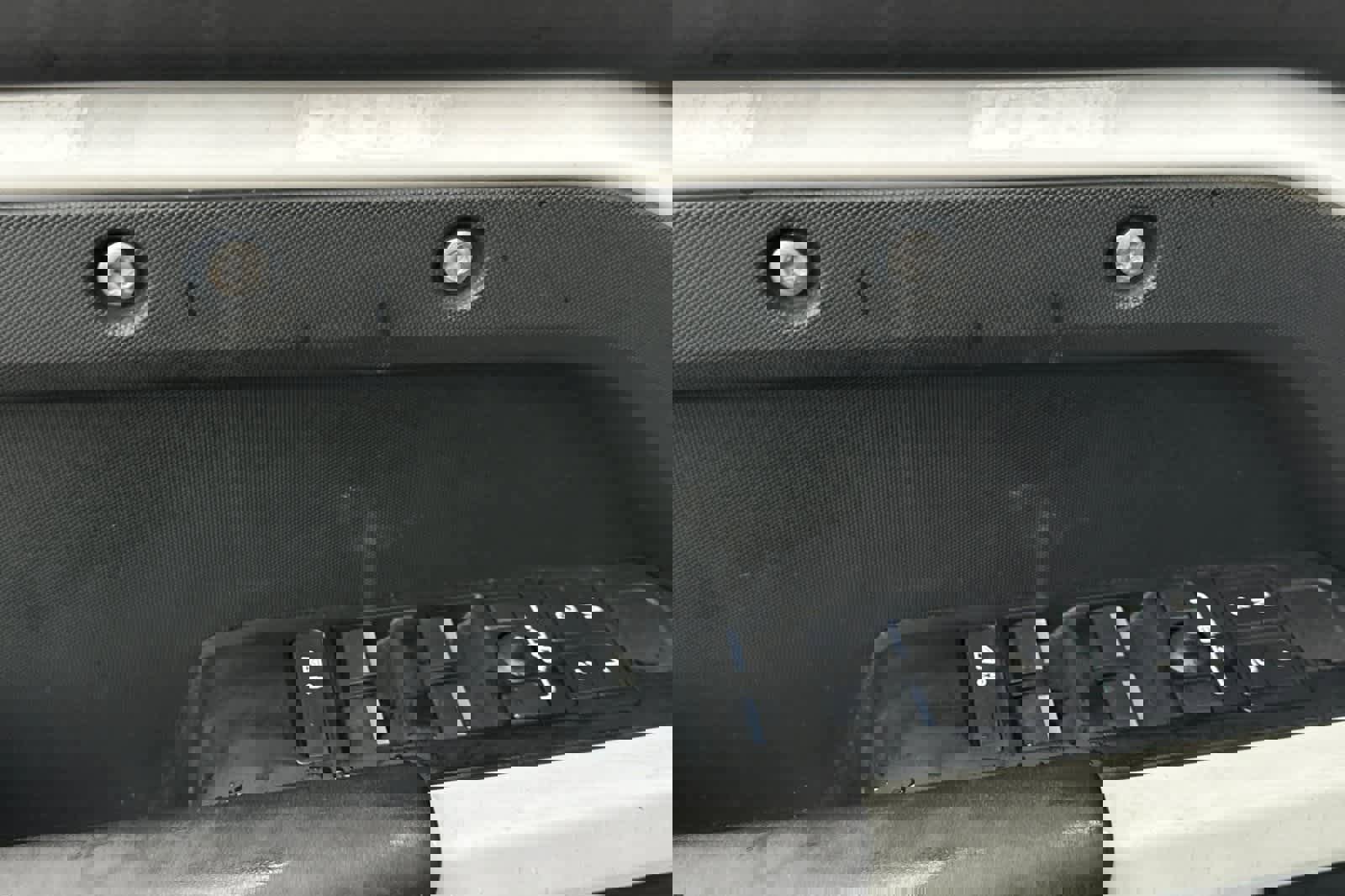 Used 2024 Land Rover Defender 110 X-Dynamic SE image 13