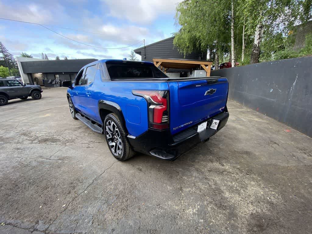 Used 2025 Chevrolet Silverado EV RST AWD/4WD image 4