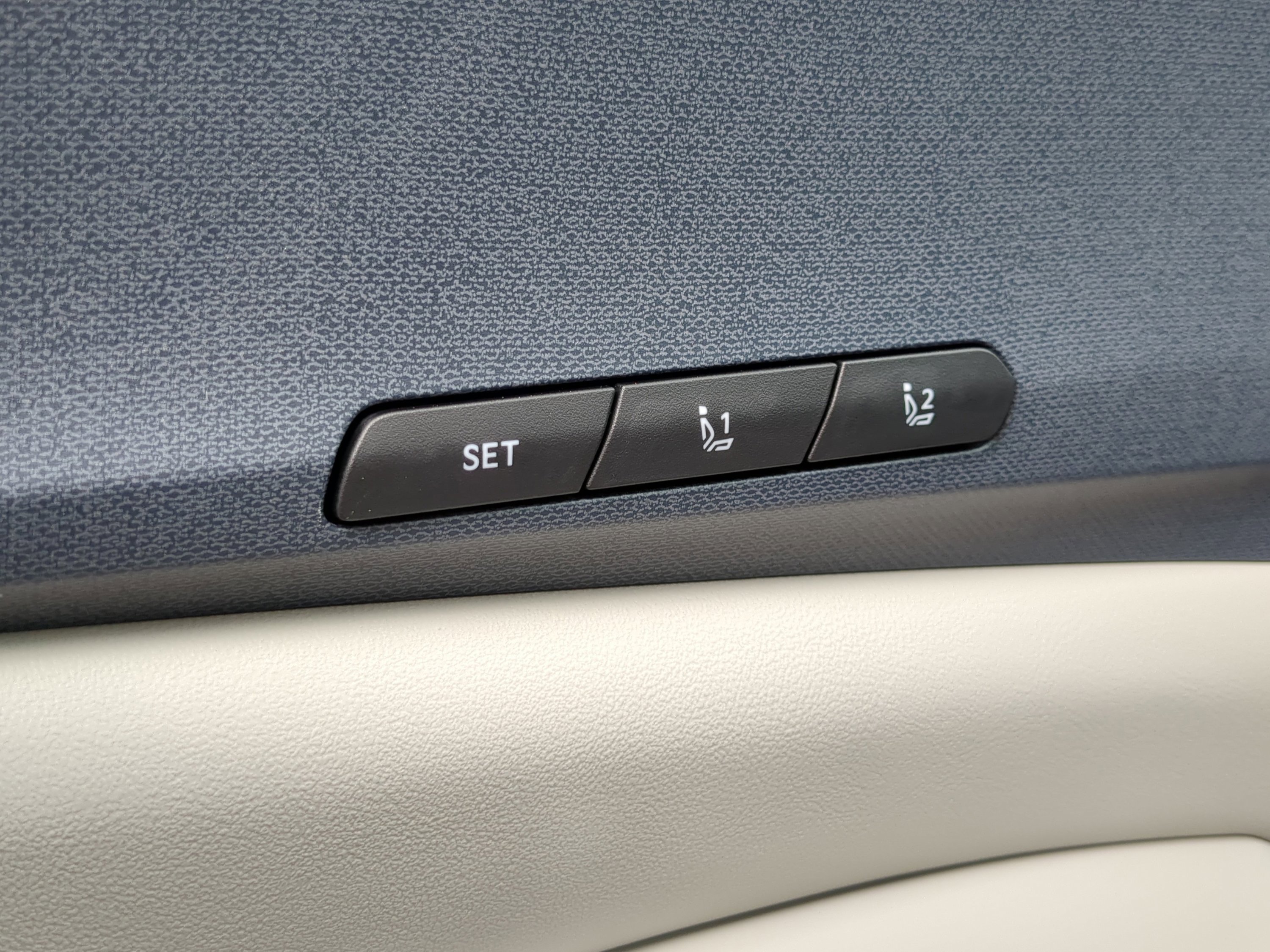 New 2026 Kia Carnival EX FWD image 20