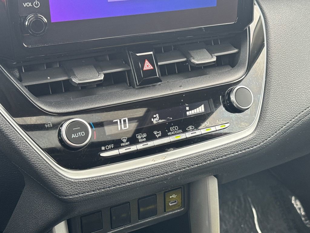 Used 2023 Toyota Corolla Cross LE w/ Moonroof Package image 25