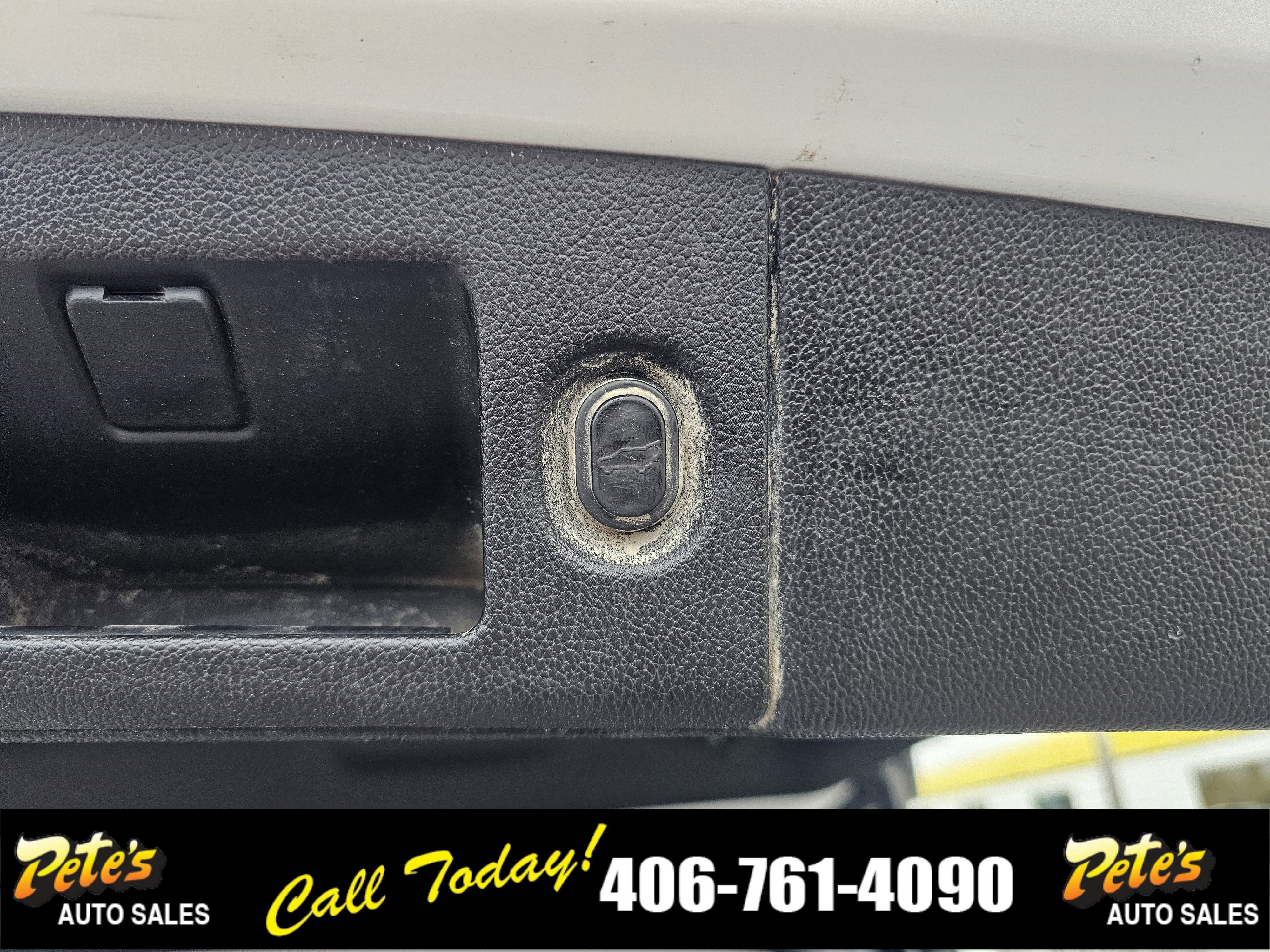 Used 2020 Chevrolet Suburban LT image 10