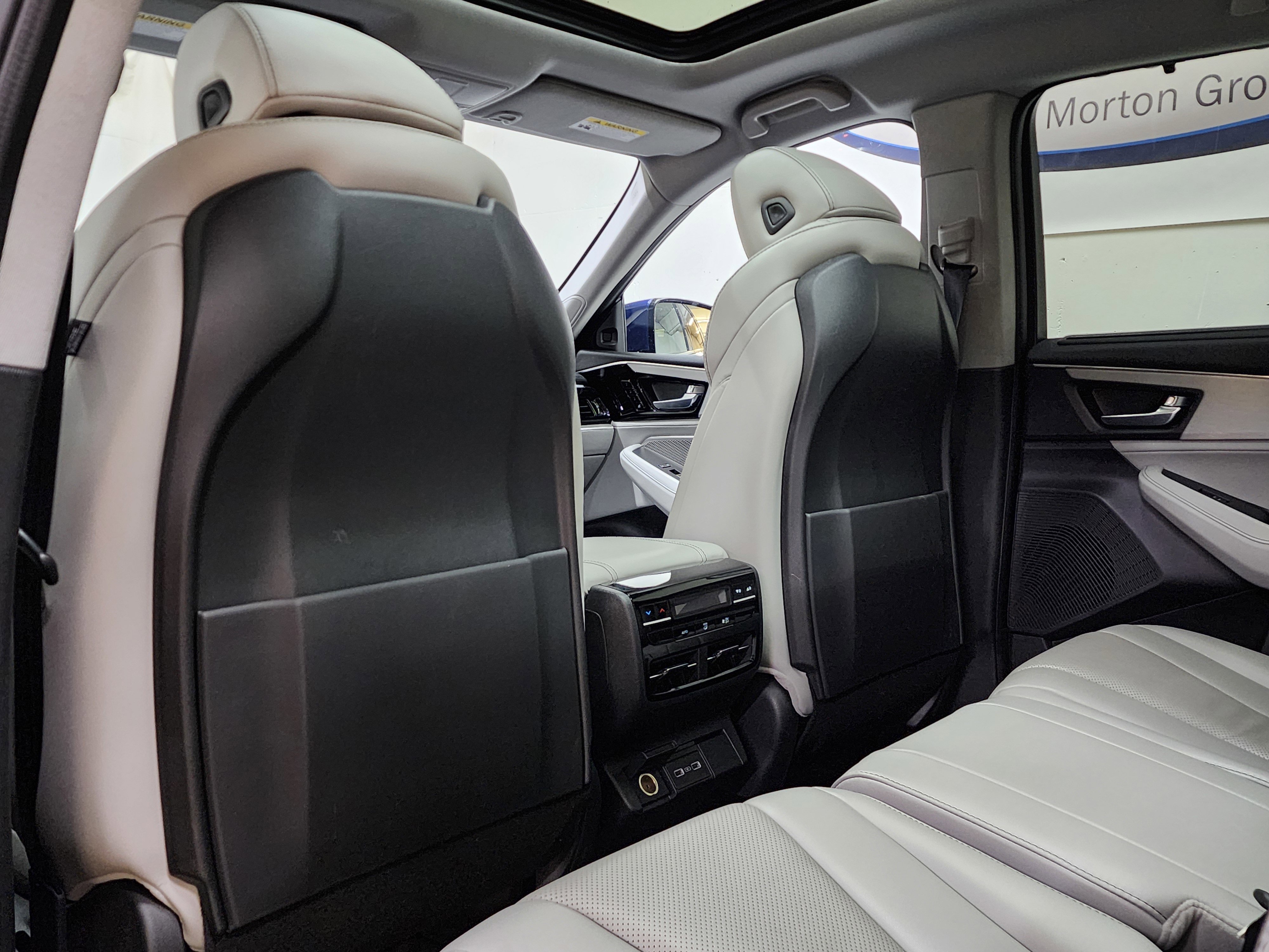 Used 2024 Acura MDX SH-AWD w/ Technology Package image 15