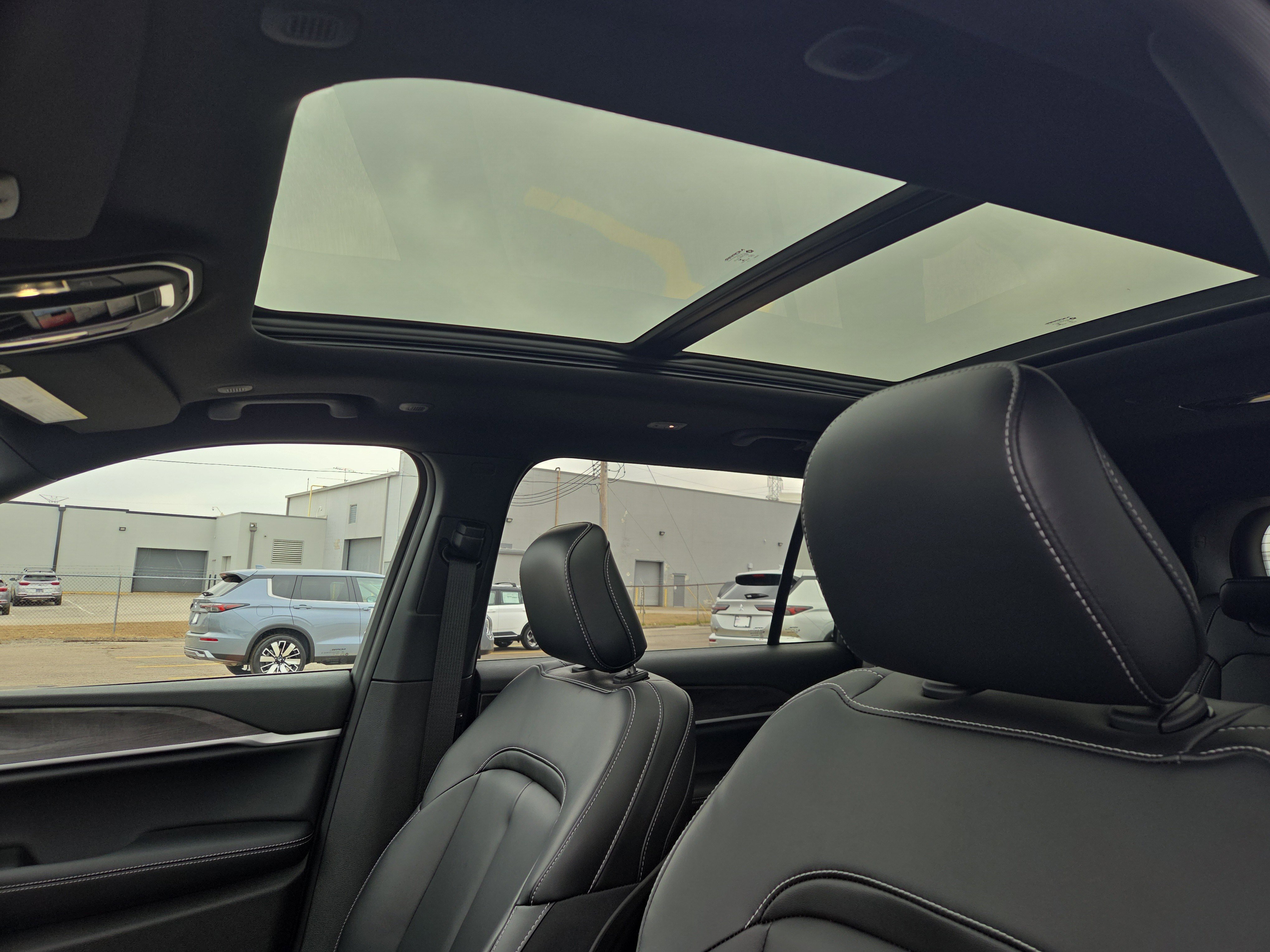 New 2025 Jeep Grand Cherokee L Limited w/ Trailer Tow Package image 5