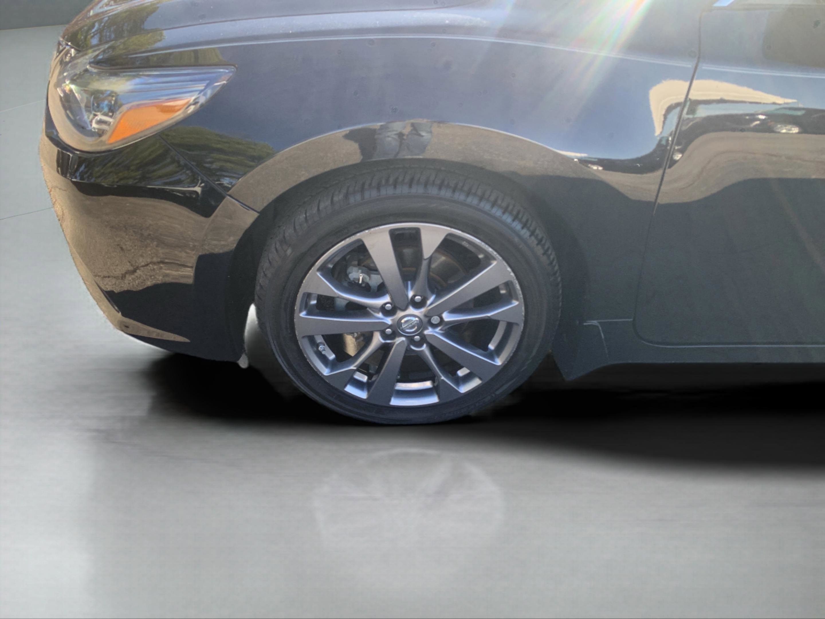 Used 2018 Nissan Altima 2.5 SR w/ SR Special Edition image 10