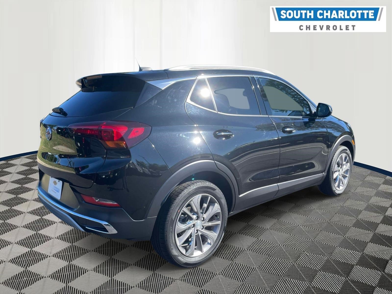 Used 2023 Buick Encore GX Essence w/ Experience Buick Package FWD image 4