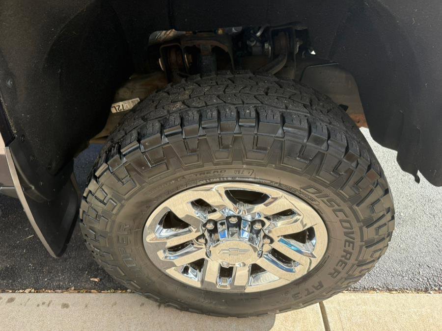 Used 2016 Chevrolet Silverado 2500 LTZ w/ LTZ Plus Package image 10