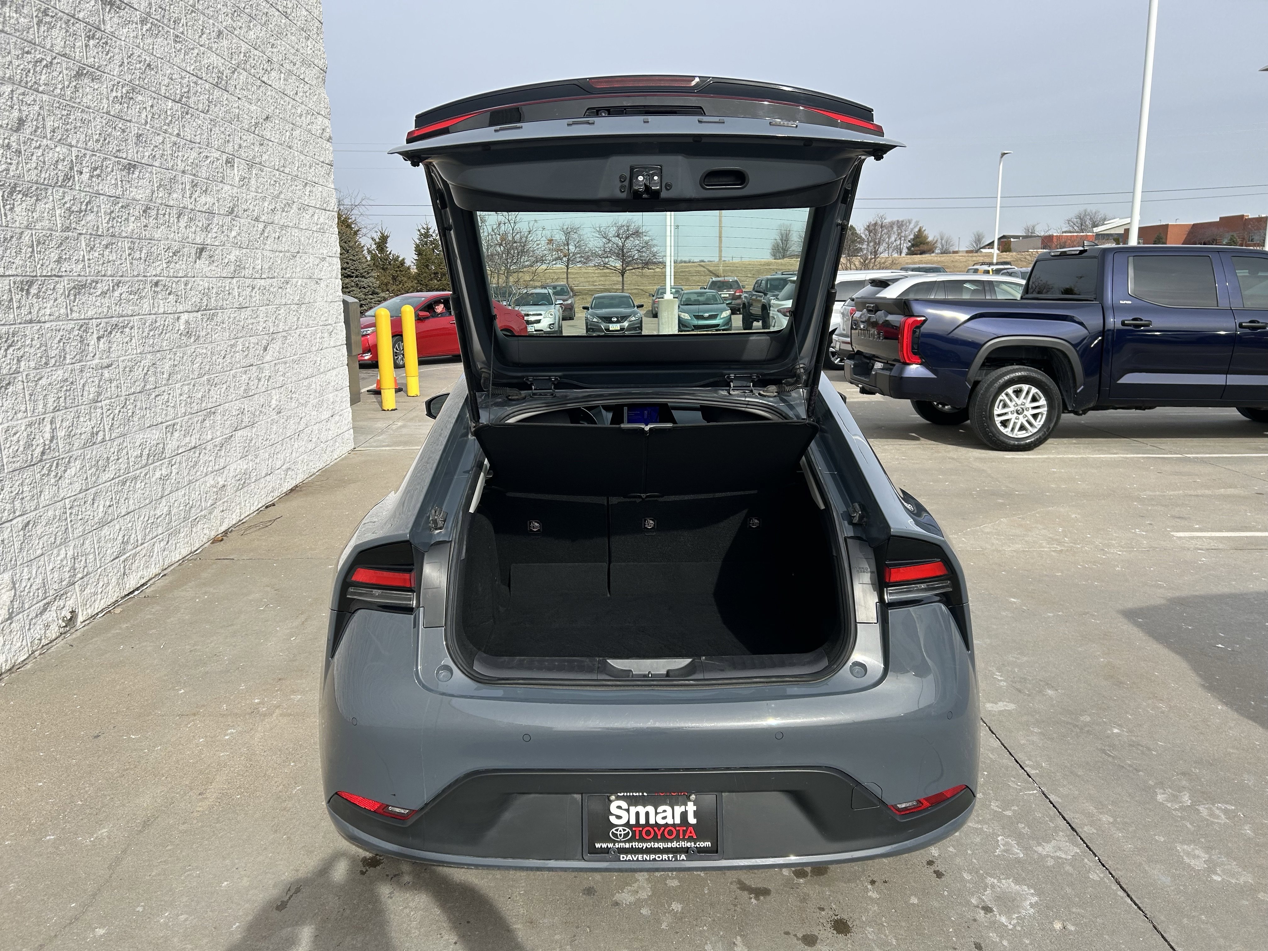 Used 2024 Toyota Prius LE image 15