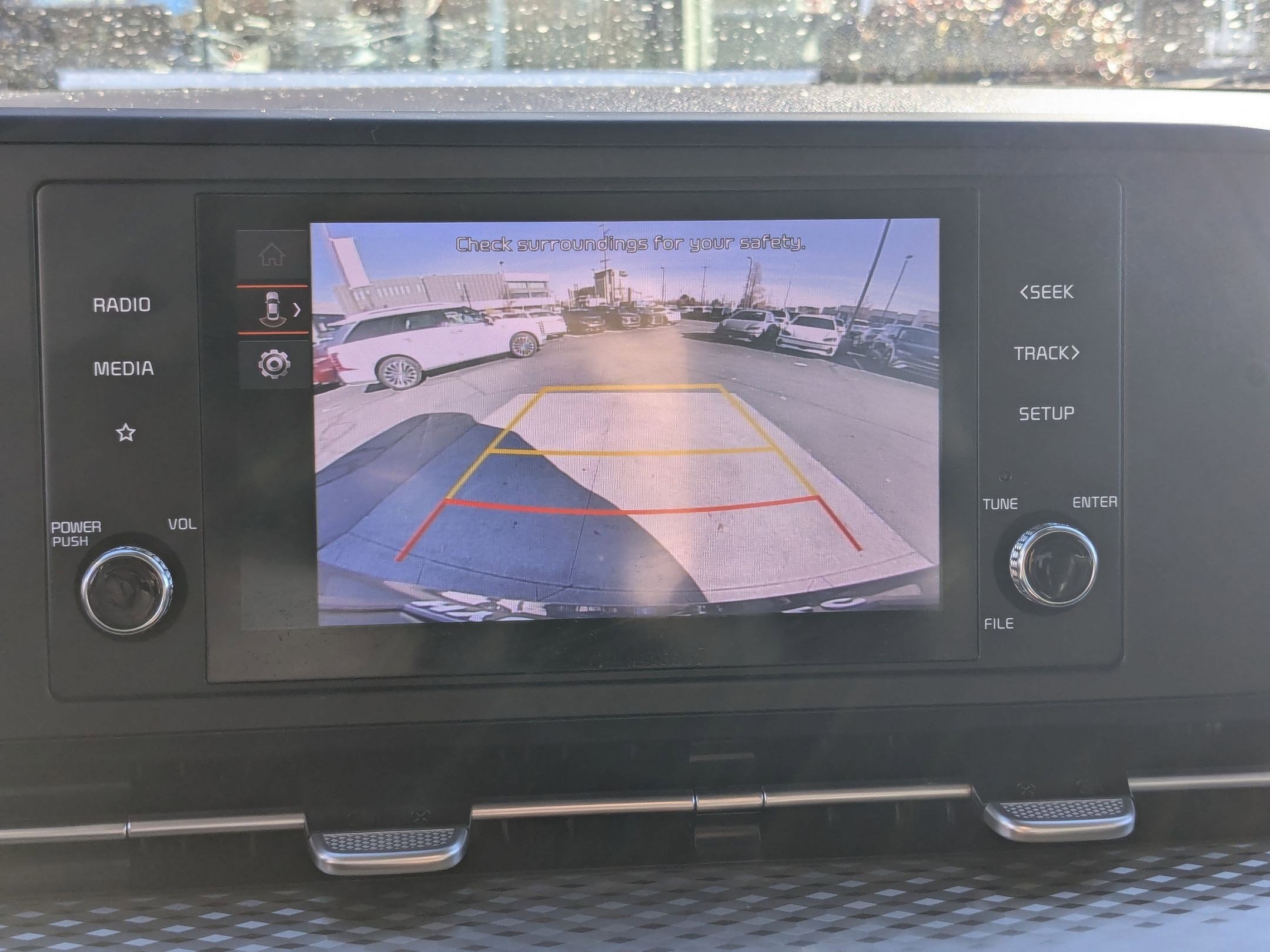 Used 2024 Kia Carnival LX image 23