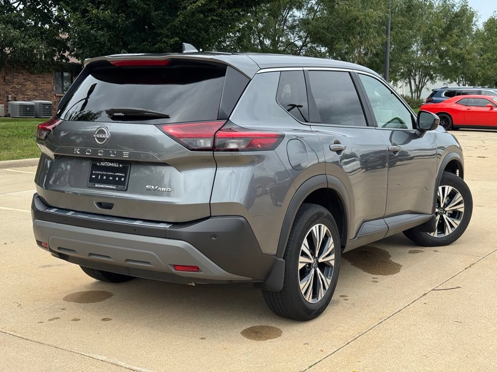 Used 2023 Nissan Rogue SV AWD/4WD image 2