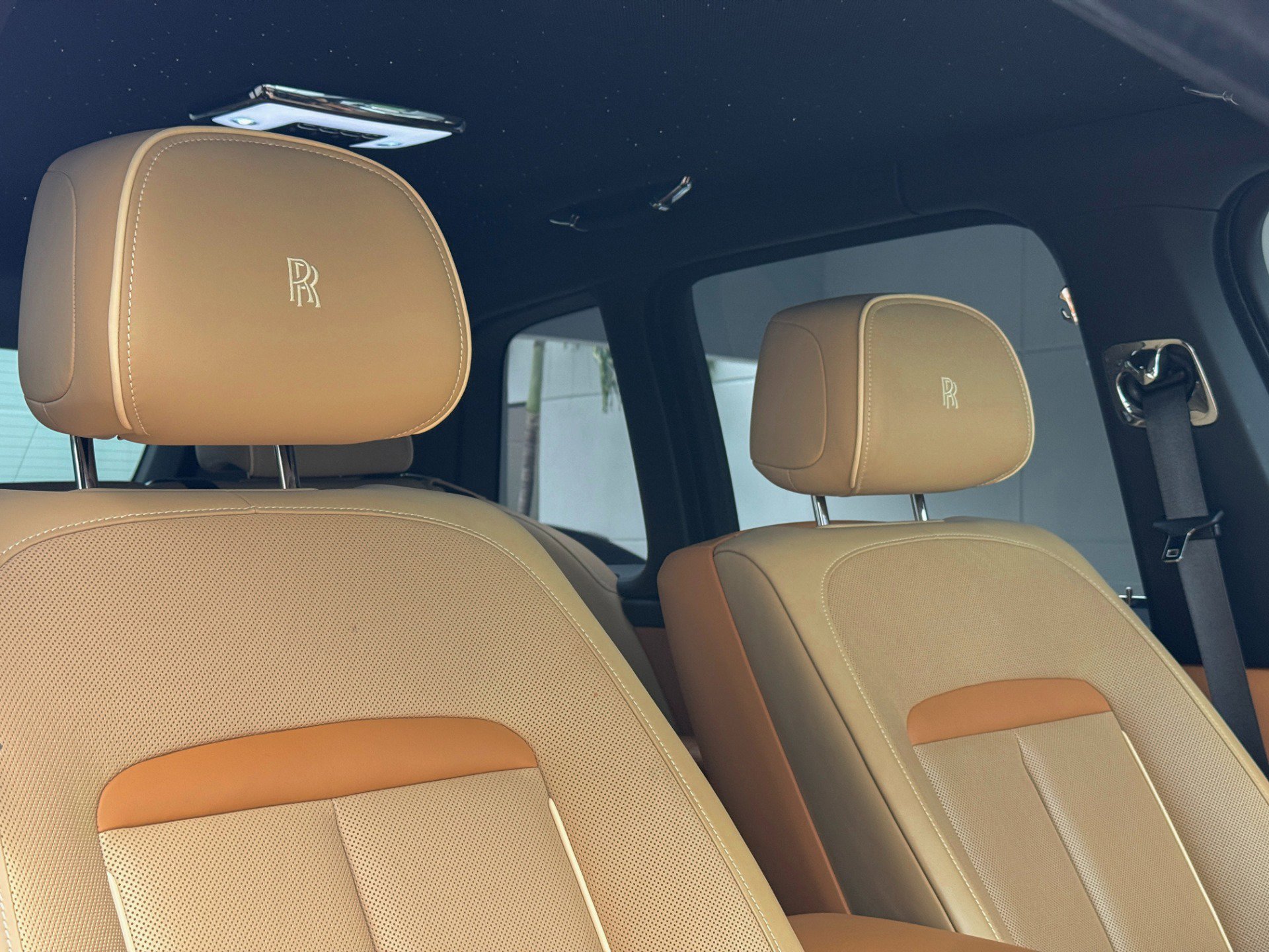 Used 2022 Rolls-Royce Cullinan AWD/4WD image 35