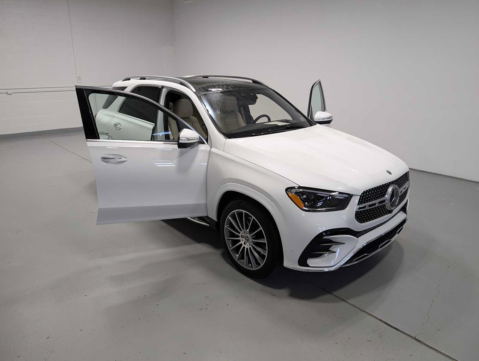 Certified 2026 Mercedes-Benz GLE 580 4MATIC image 16
