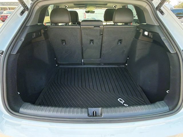 Used 2025 Audi Q4 e-tron Premium w/ Convenience Package RWD image 11