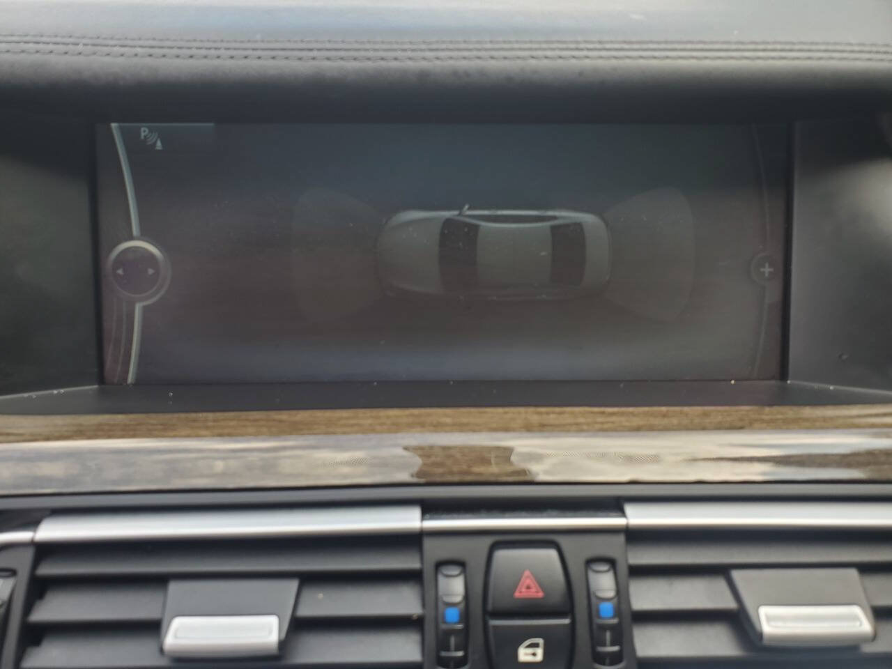Used 2009 BMW 750i RWD image 12