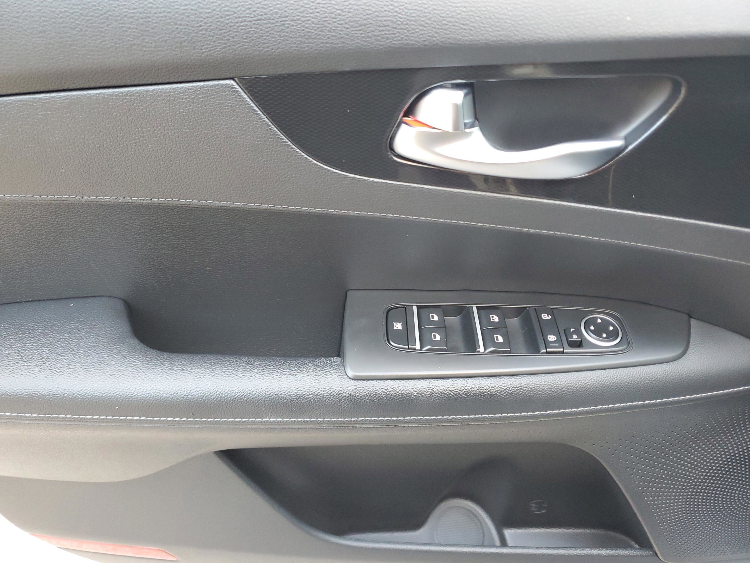 Certified 2022 Kia Forte GT-Line FWD image 13