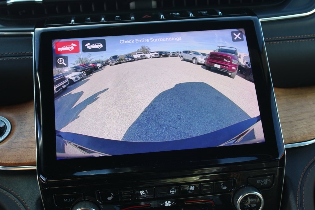 Used 2021 Jeep Grand Cherokee L Summit image 20