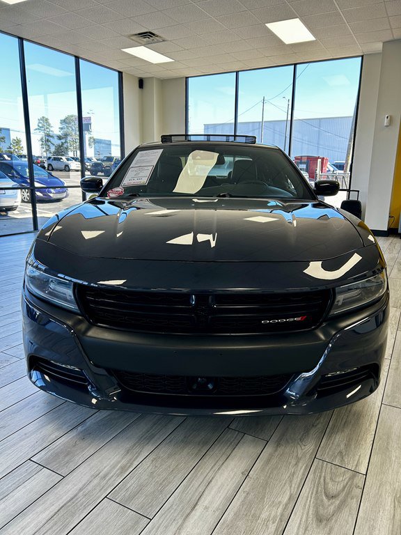 Used 2016 Dodge Charger R/T w/ Plus Group RWD image 2