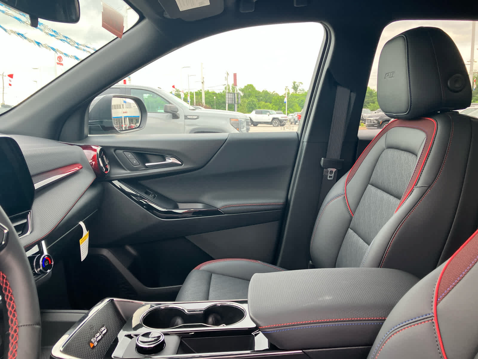 New 2026 Chevrolet Equinox RS FWD image 10