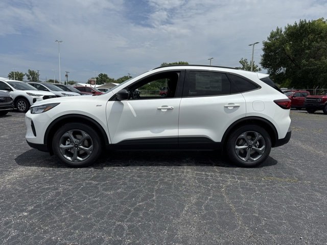 New 2025 Ford Escape ST-Line w/ Cold Weather Package image 5