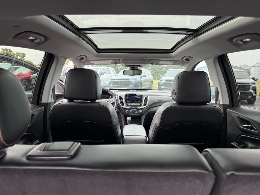 Used 2023 Chevrolet Equinox Premier image 15