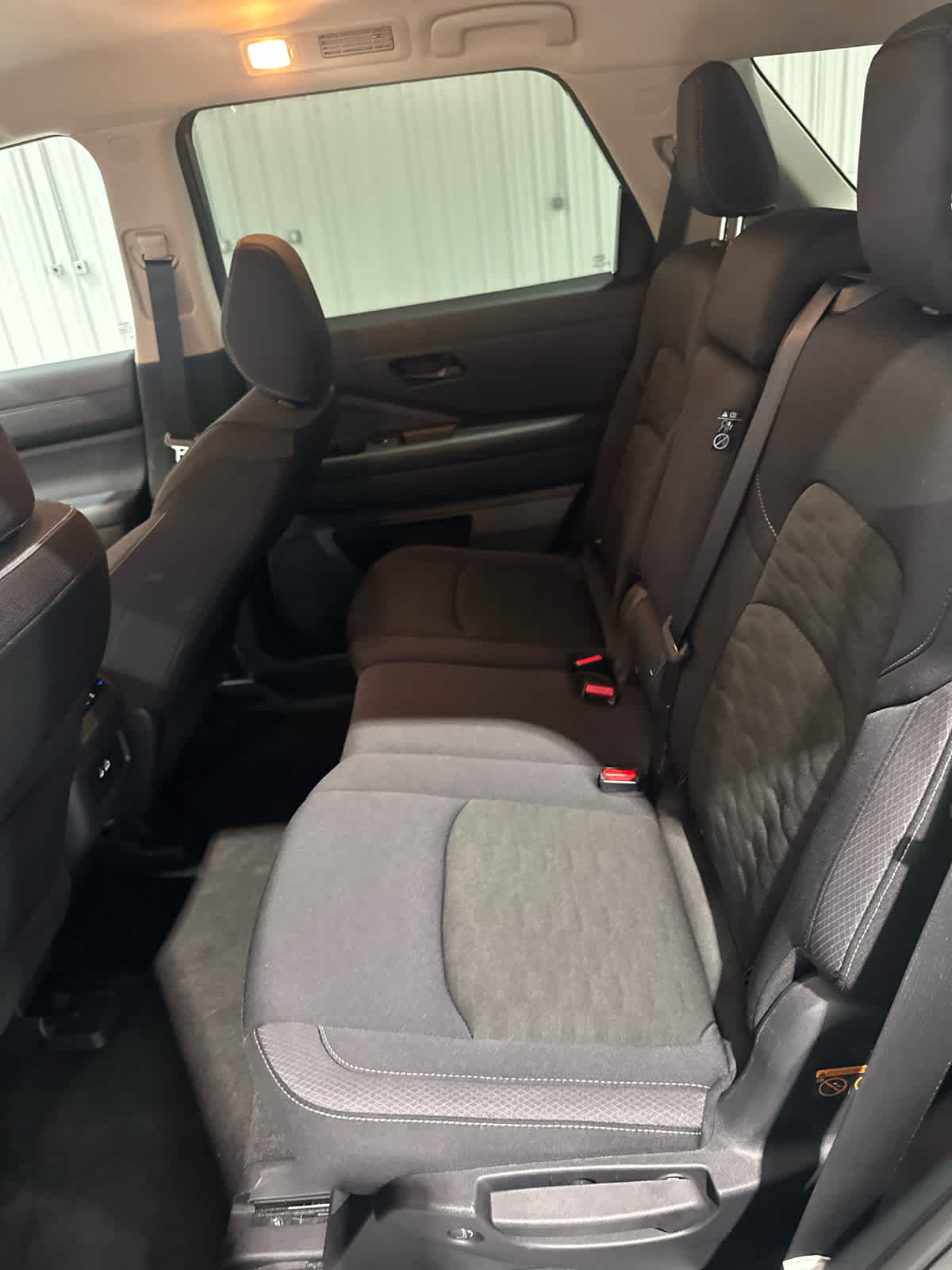 Used 2025 Nissan Pathfinder SV AWD/4WD image 15