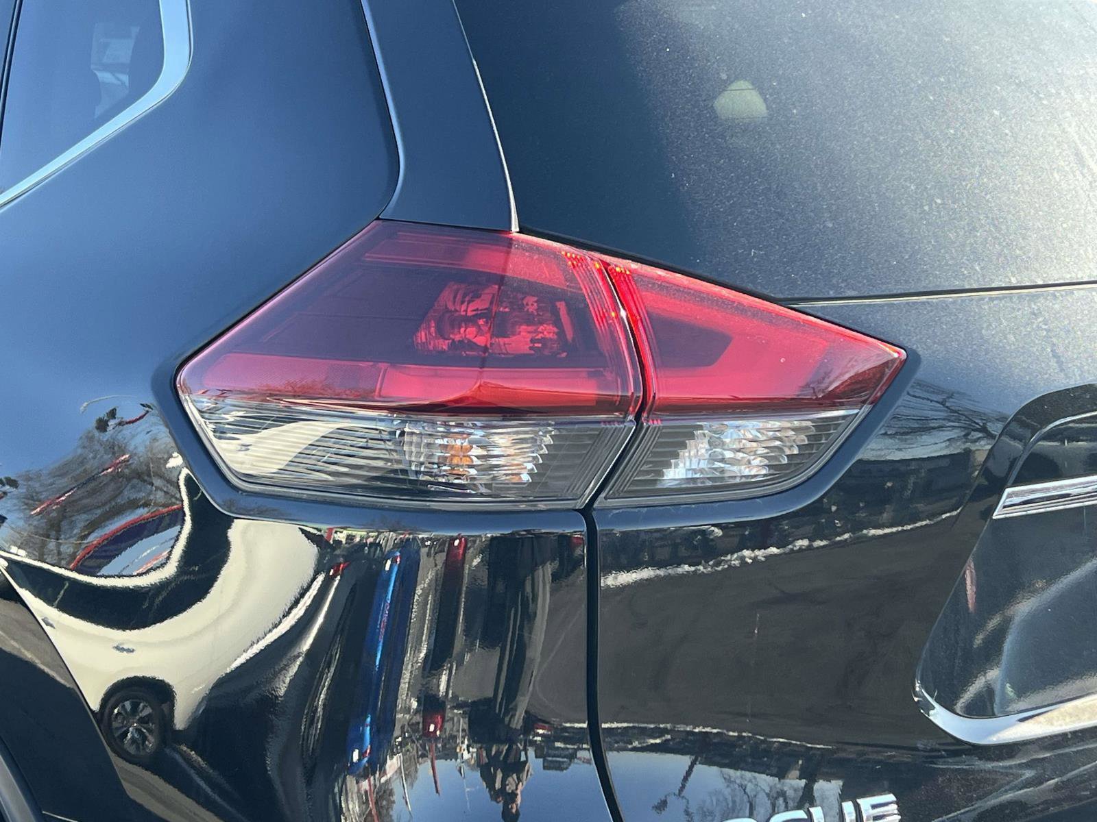 Used 2020 Nissan Rogue SL w/ Premium Package image 10