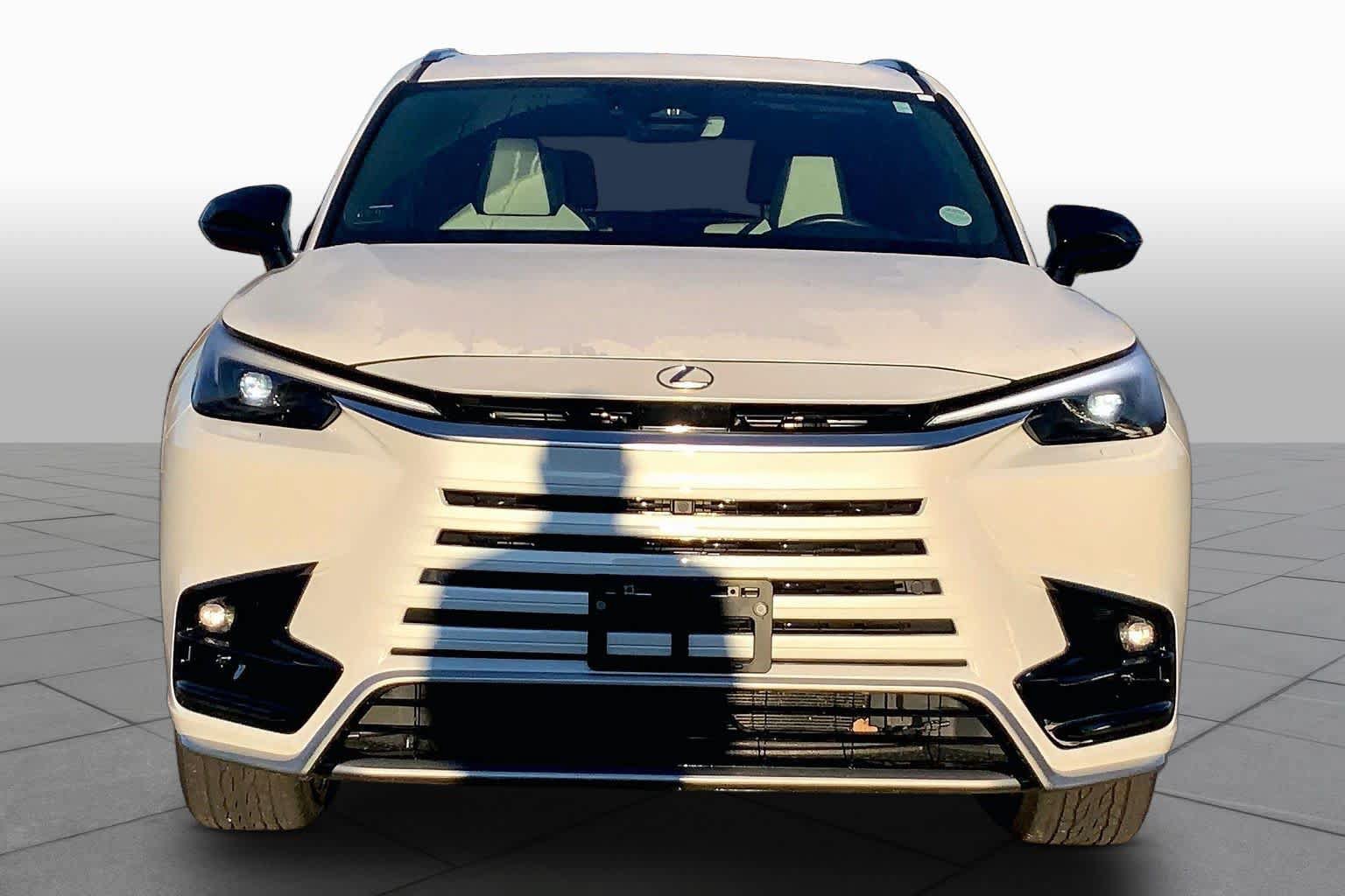 Certified 2026 Lexus TX 500h AWD w/ Technology Package image 3