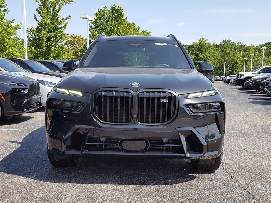 New 2026 BMW X7 M60i image 2