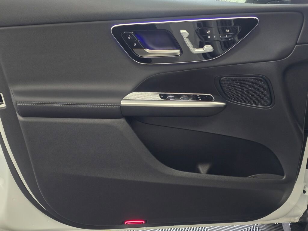 New 2026 Mercedes-Benz GLC 300 4MATIC image 35