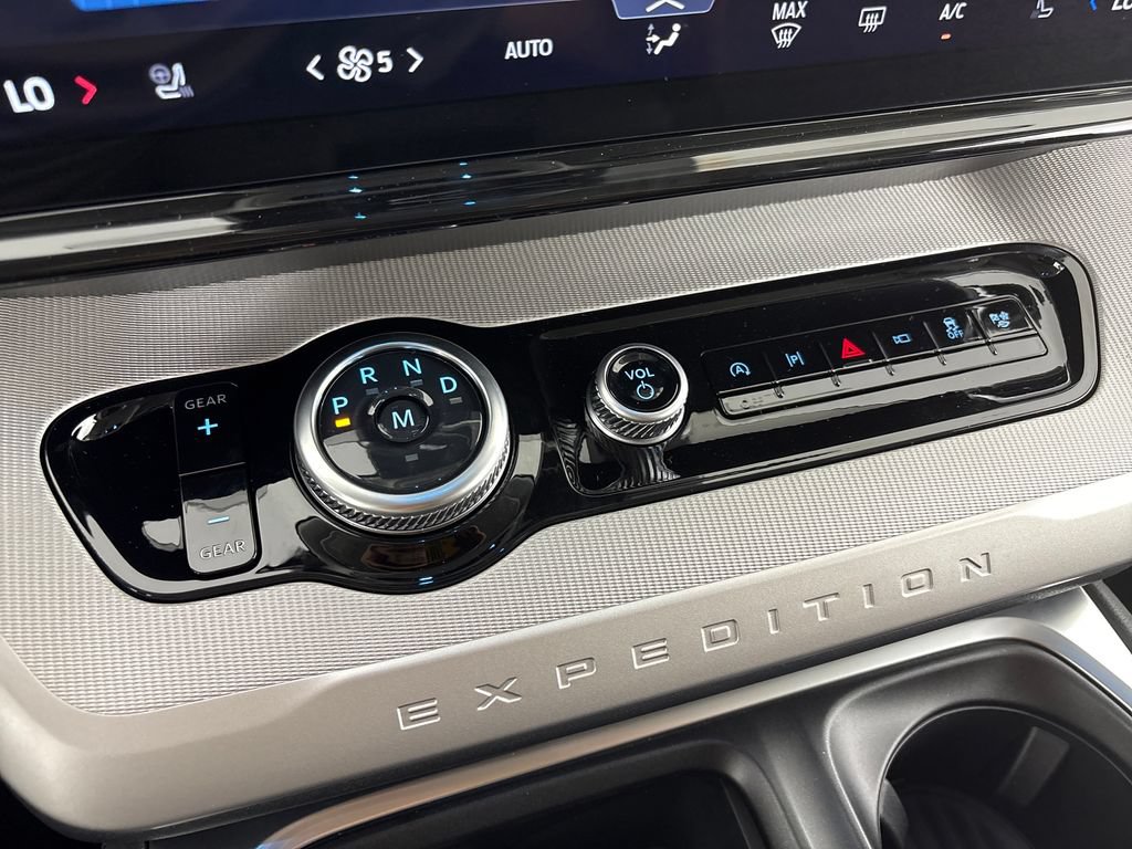 New 2027 Ford Expedition Active RWD image 27