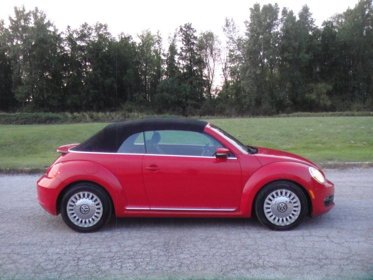 Used 2016 Volkswagen Beetle 1.8T S image 19