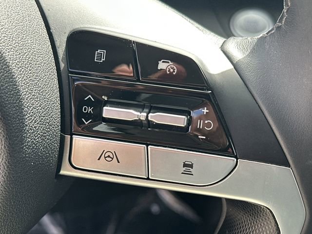 Certified 2024 Hyundai Elantra Limited image 25