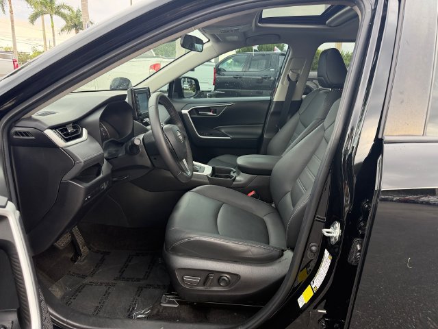 Used 2021 Toyota RAV4 XLE Premium FWD image 9