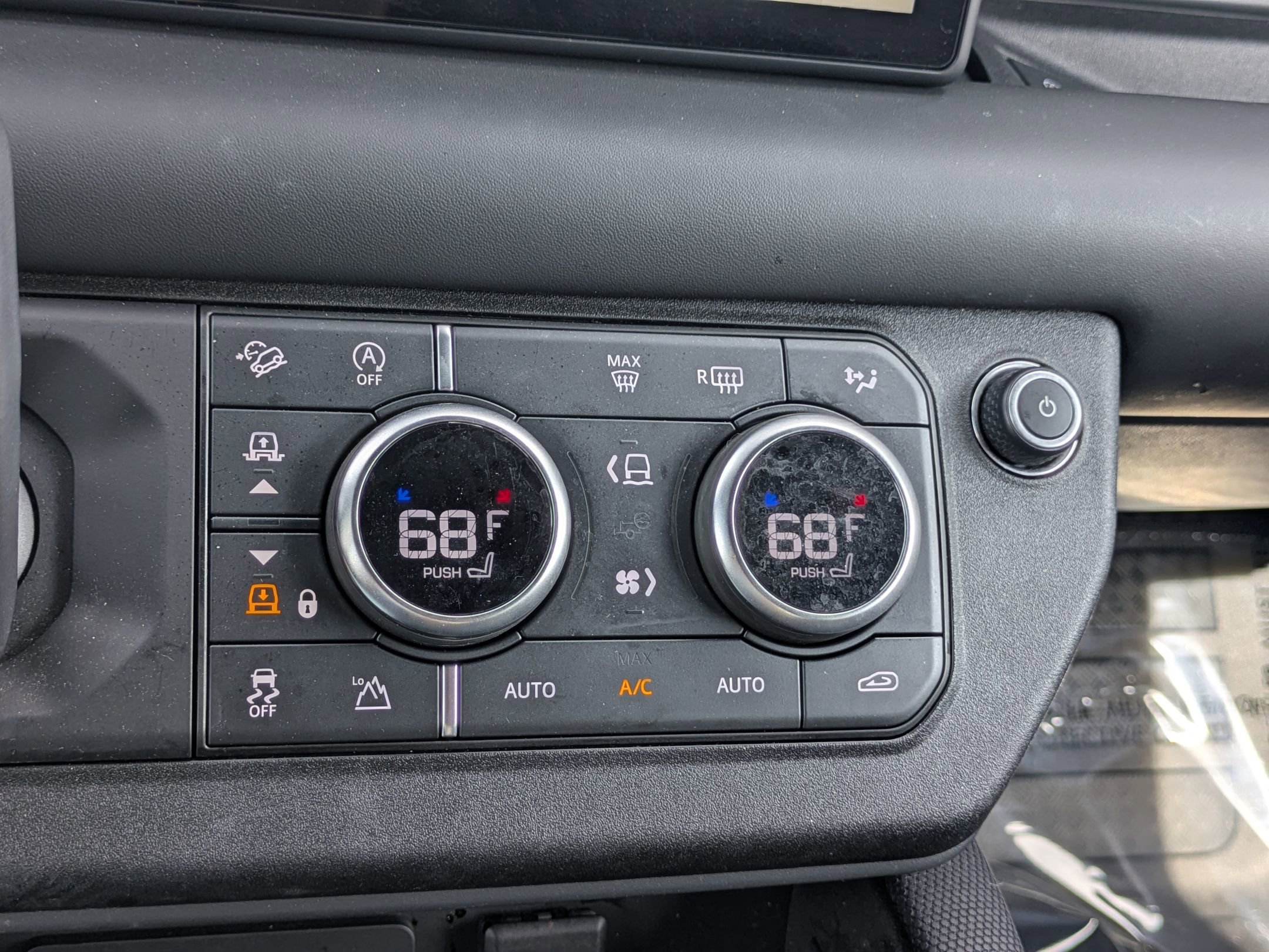 Certified 2024 Land Rover Defender 110 X-Dynamic SE image 16