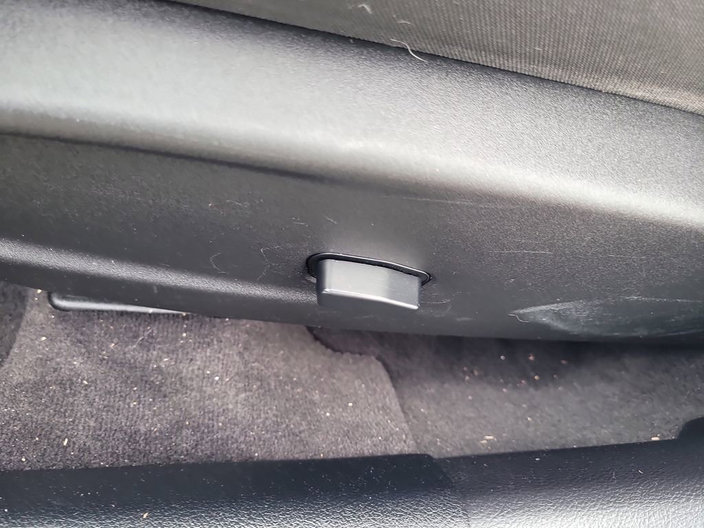 Used 2018 Dodge Charger SXT w/ Blacktop Package image 17