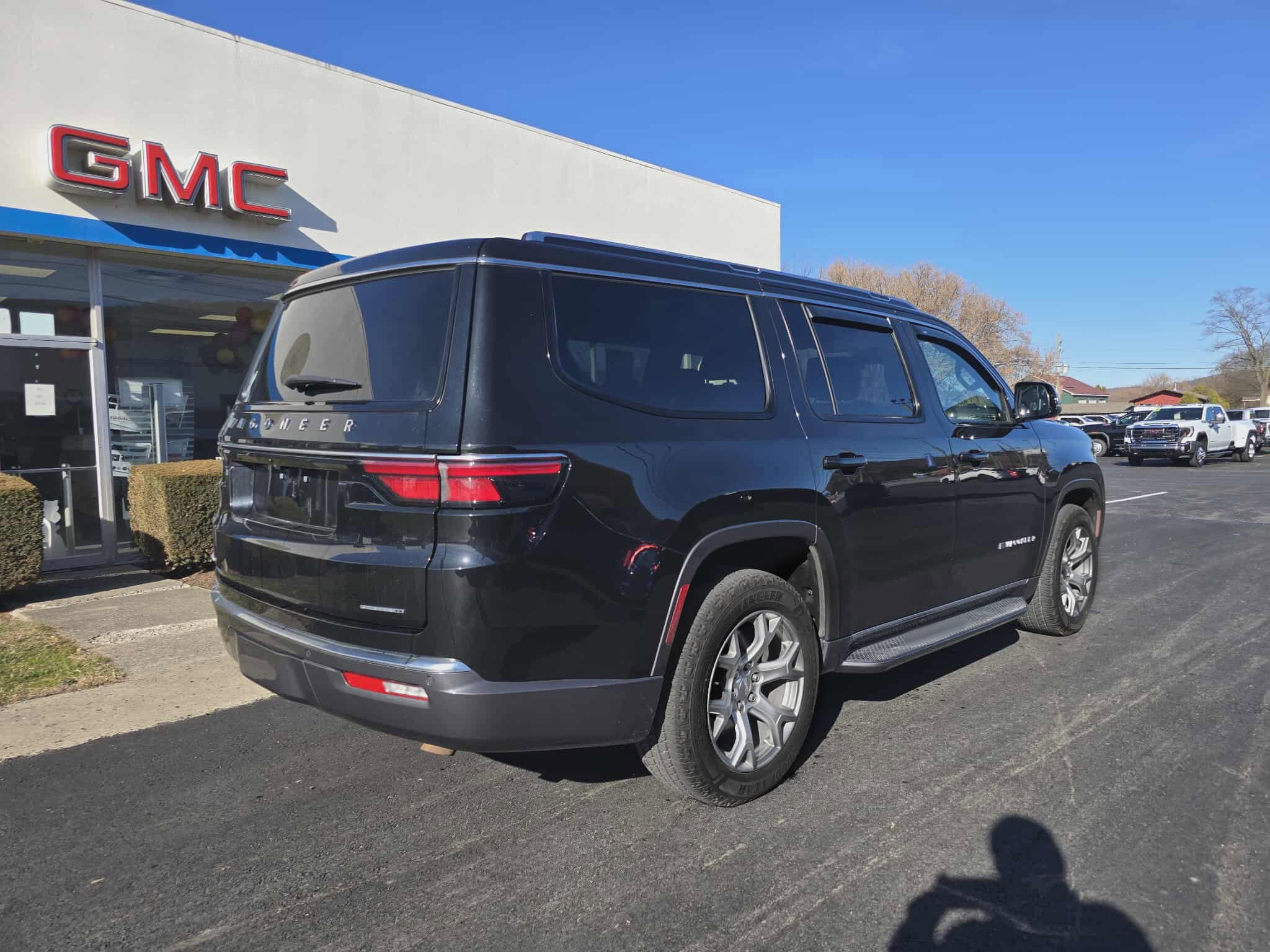 Used 2022 Jeep Wagoneer Series II image 3